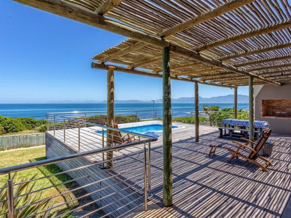 Whale Sea Cottage Gansbaai Exteriör bild